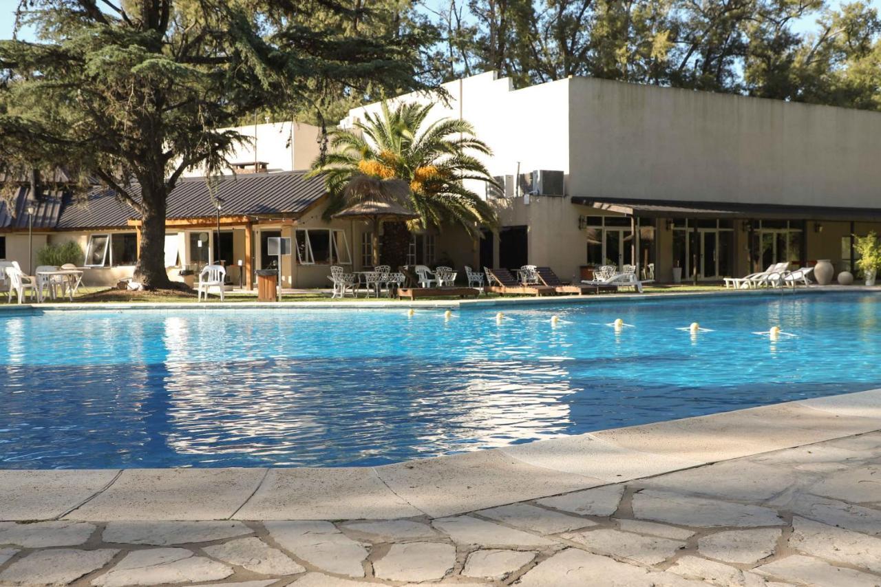 Belén de Escobar Howard Johnson Resort & Spa Escobar מראה חיצוני תמונה