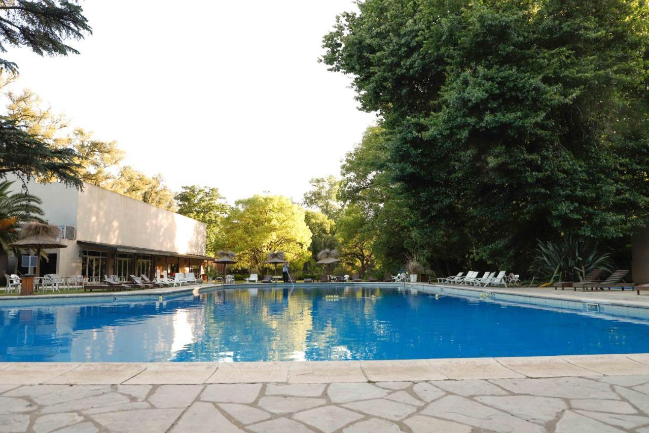 Belén de Escobar Howard Johnson Resort & Spa Escobar מראה חיצוני תמונה