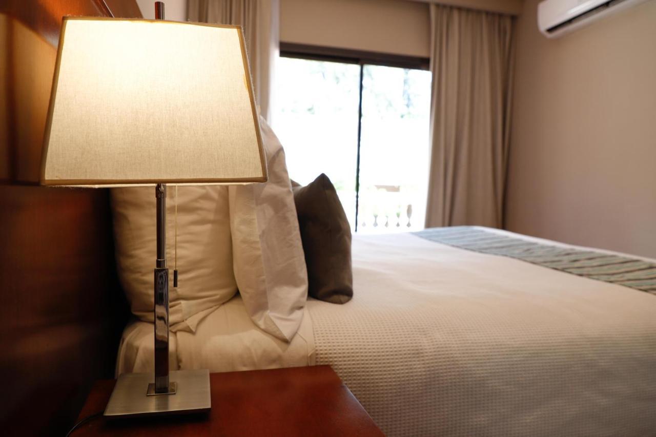Belén de Escobar Howard Johnson Resort & Spa Escobar מראה חיצוני תמונה