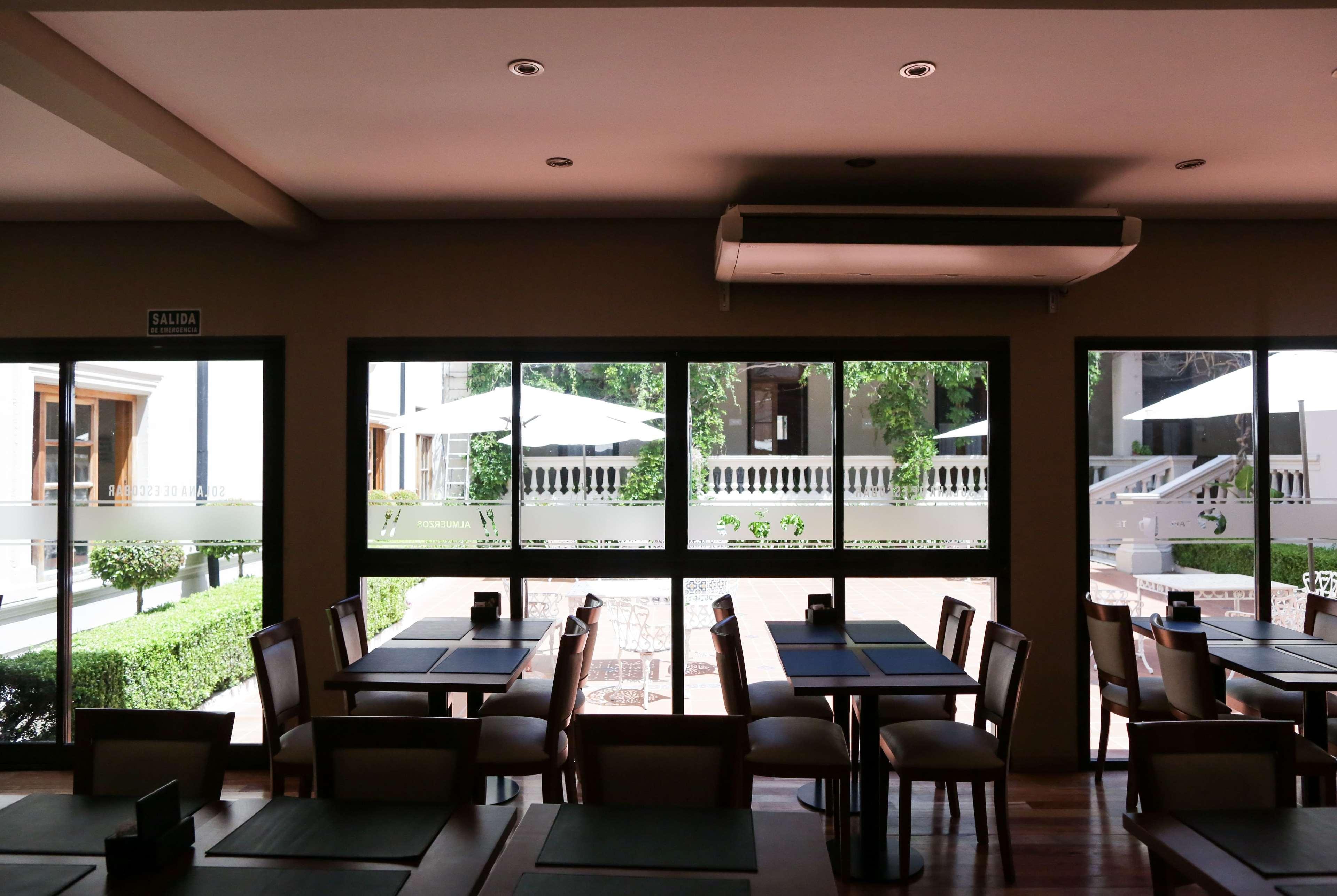 Belén de Escobar Howard Johnson Resort & Spa Escobar מראה חיצוני תמונה